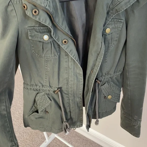 Jacket - Picture 2 of 3